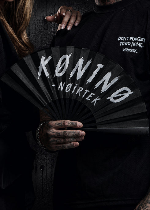 NØIRTEK Fan – “ŠVÍSKEJ KØNINØ”